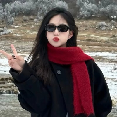 背后的她，眼前的我